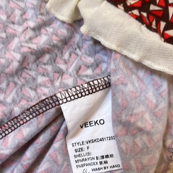 Veeko shape pattern red and brown belted dress Small - Picture 12 of 12